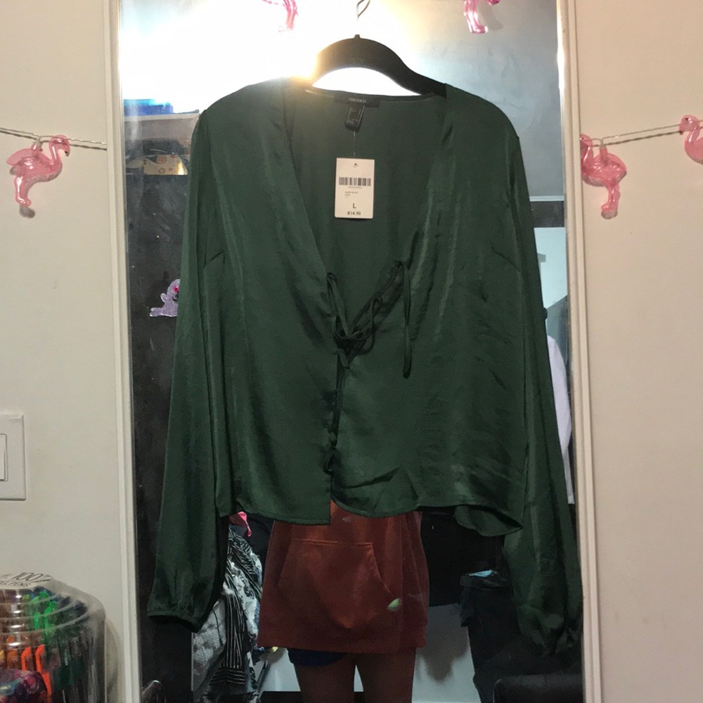 Never worn Forrest green crisscross tie up blouse